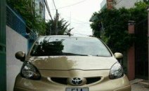Toyota Aygo 2009 - Cần bán gấp Toyota Aygo đời 2009, màu vàng, nhập khẩu