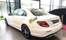 Bán Mercedes E300 AMG sản xuất 2017, màu trắng Bán Mercedes E300 AMG sản xuất 2017, màu trắng