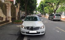Cần bán Mercedes C250 đời 2010, màu trắng, nhập khẩu nguyên chiếc Cần bán Mercedes C250 đời 2010, màu trắng, nhập khẩu nguyên chiếc