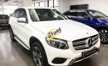 Cần bán xe Mercedes GLC250 sản xuất năm 2017, màu trắng Cần bán xe Mercedes GLC250 sản xuất năm 2017, màu trắng