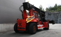 Xe nâng hạ Container Kalmar 45 tấn, hàng Châu Âu mới về, giá rẻ nhất Xe nâng hạ Container Kalmar 45 tấn, hàng Châu Âu mới về, giá rẻ nhất