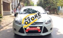 Cần bán lại xe Ford Focus 2.0 AT sản xuất 2015, màu trắng Cần bán lại xe Ford Focus 2.0 AT sản xuất 2015, màu trắng