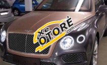 Bán xe Bentley Bentayga 4.0L sản xuất năm 2018, màu vàng cát và xám tôn, xe nhập Mỹ Bán xe Bentley Bentayga 4.0L sản xuất năm 2018, màu vàng cát và xám tôn, xe nhập Mỹ