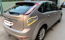 Cần bán gấp xe cũ Ford Focus 1.8 sản xuất 2010, màu bạc Cần bán gấp xe cũ Ford Focus 1.8 sản xuất 2010, màu bạc