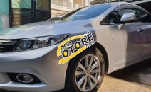 Cần bán xe Honda Civic 2.0AT sản xuất năm 2013, màu bạc Cần bán xe Honda Civic 2.0AT sản xuất năm 2013, màu bạc
