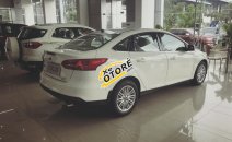 Bán Ford Focus Titanium đời 2019, màu trắng Bán Ford Focus Titanium đời 2019, màu trắng