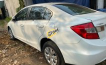 Bán xe Honda Civic 1.8 MT năm sản xuất 2014, màu trắng chính chủ Bán xe Honda Civic 1.8 MT năm sản xuất 2014, màu trắng chính chủ
