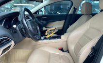 Bán Jaguar XF năm 2015, màu trắng, nhập khẩu nguyên chiếc còn mới Bán Jaguar XF năm 2015, màu trắng, nhập khẩu nguyên chiếc còn mới
