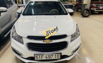 Cần bán lại xe Chevrolet Cruze LT năm sản xuất 2017, màu trắng số sàn Cần bán lại xe Chevrolet Cruze LT năm sản xuất 2017, màu trắng số sàn