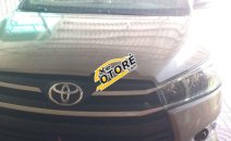 Xe Toyota Innova sản xuất 2017, màu vàng Xe Toyota Innova sản xuất 2017, màu vàng