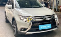 Bán xe Mitsubishi Outlander đời 2016, màu trắng, nhập khẩu Bán xe Mitsubishi Outlander đời 2016, màu trắng, nhập khẩu