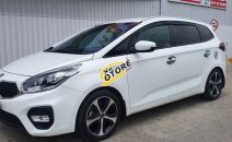 Bán ô tô Kia Rondo 2017, màu trắng Bán ô tô Kia Rondo 2017, màu trắng