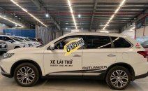 Bán xe Mitsubishi Outlander đời 2018, màu trắng Bán xe Mitsubishi Outlander đời 2018, màu trắng