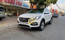 Bán Hyundai Santa Fe năm sản xuất 2017, màu trắng Bán Hyundai Santa Fe năm sản xuất 2017, màu trắng