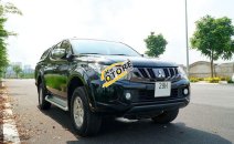 Bán xe Mitsubishi Triton đời 2017, màu đen, nhập khẩu nguyên chiếc Bán xe Mitsubishi Triton đời 2017, màu đen, nhập khẩu nguyên chiếc