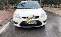Cần bán xe Ford Focus sản xuất 2012, màu trắng Cần bán xe Ford Focus sản xuất 2012, màu trắng