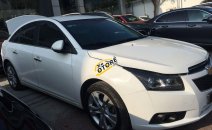 Chevrolet Cruze LTZ 2015 - Bán xe Chevrolet Cruze LTZ 2015 trắng, odo 8300km, như mới, 390 triệu