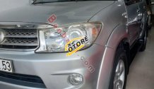 Cần bán Toyota Fortuner 2.7V 4x4 AT sản xuất năm 2010, màu bạc Cần bán Toyota Fortuner 2.7V 4x4 AT sản xuất năm 2010, màu bạc