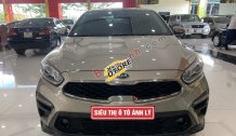 Xe Kia Cerato 1.6 MT năm 2019, màu vàng cát Xe Kia Cerato 1.6 MT năm 2019, màu vàng cát
